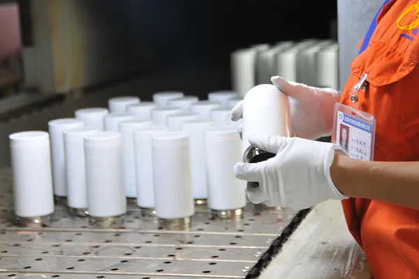 Quality inspection of food container lid and seal